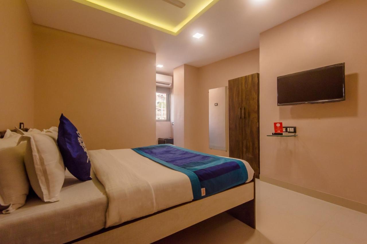 Oyo 9748 Hotel Girgaon Palace Mumbai Exterior foto