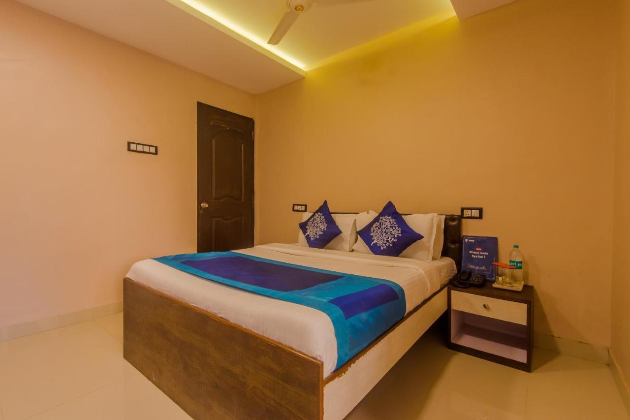 Oyo 9748 Hotel Girgaon Palace Mumbai Exterior foto